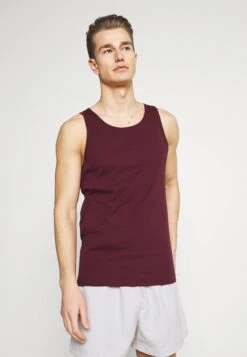 Pier One 3 Pack - Undershirt - Dark Blue/Bordeaux/Off-White -Pier One Vogue e5c0c269801440abb1025cc34256b4eb