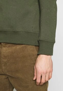 Pier One 2 Pack - Sweatshirt - Khaki/Black -Pier One Vogue e8798e2b4496495bb57d084d4047e2b7