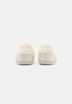 Pier One Slippers - White -Pier One Vogue e95c473c042849e39cad888ba96babb2