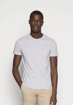 Pier One 5 Pack - Basic T-Shirt - Dark Blue/Grey/Khaki -Pier One Vogue fb97d3a70f594235aa02f60b48ba6fae