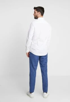 Pier One 2 Pack - Formal Shirt - White 10 Pier One 2 Pack - Formal Shirt - White -Pier One Vogue fe3882eaf28b48838ea76cbb4b0ad904